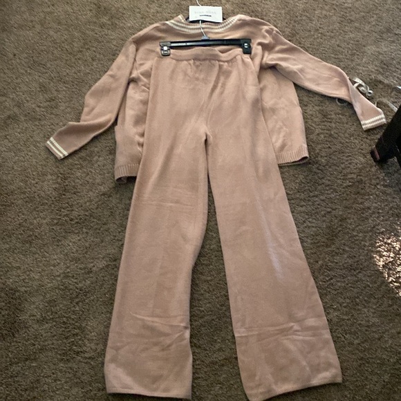 Pink Rose | NWT 3-Piece Sweater Pants Set - Picture 10 of 11